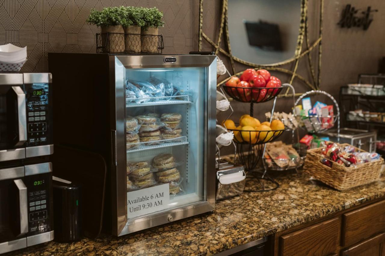 Everspring Suites Bismarck Esterno foto