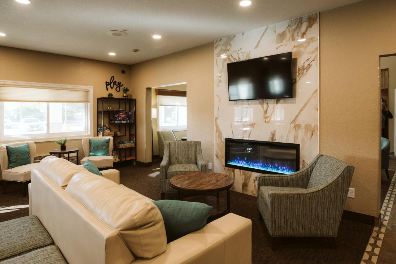 Everspring Suites Bismarck Esterno foto