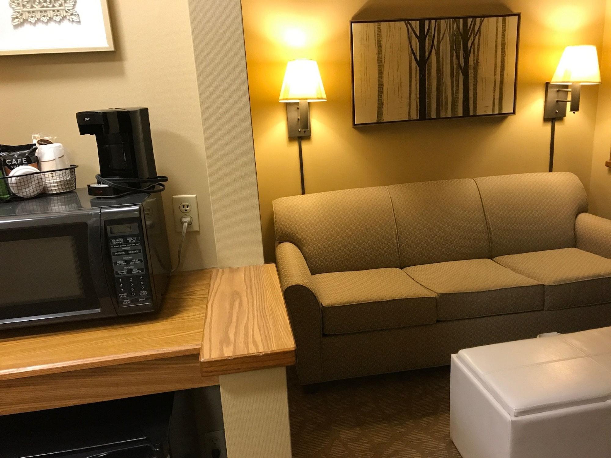 Everspring Suites Bismarck Esterno foto