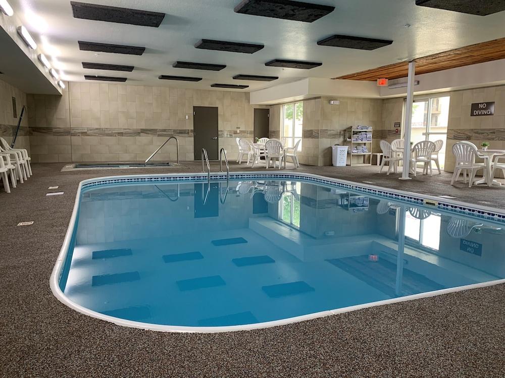 Everspring Suites Bismarck Esterno foto