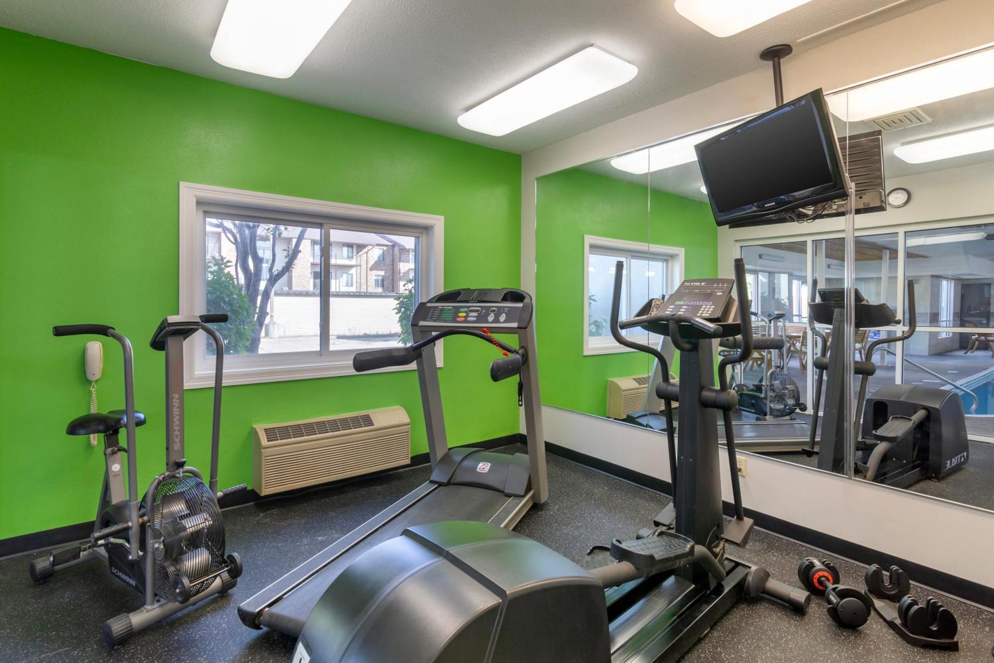 Everspring Suites Bismarck Esterno foto
