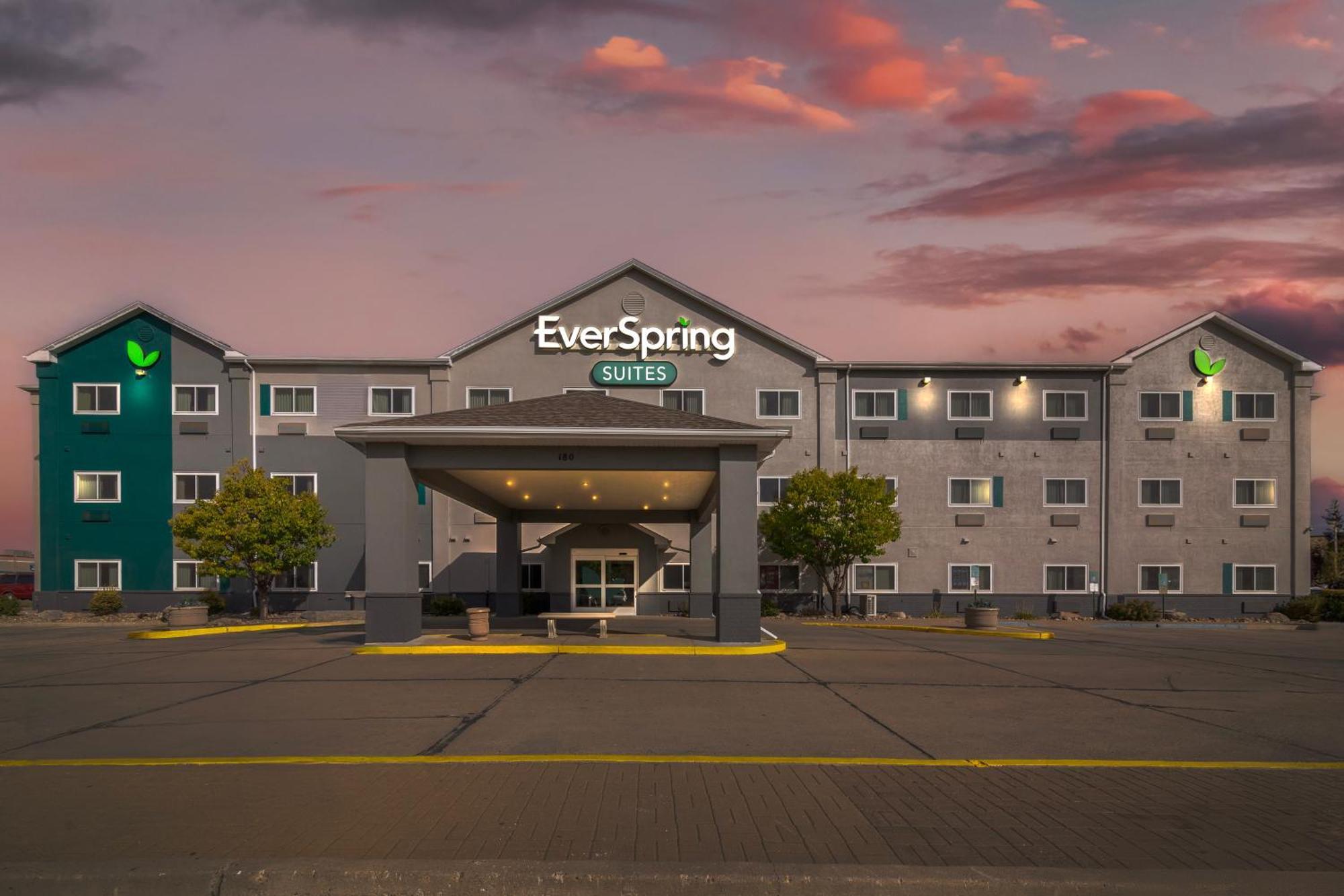Everspring Suites Bismarck Esterno foto