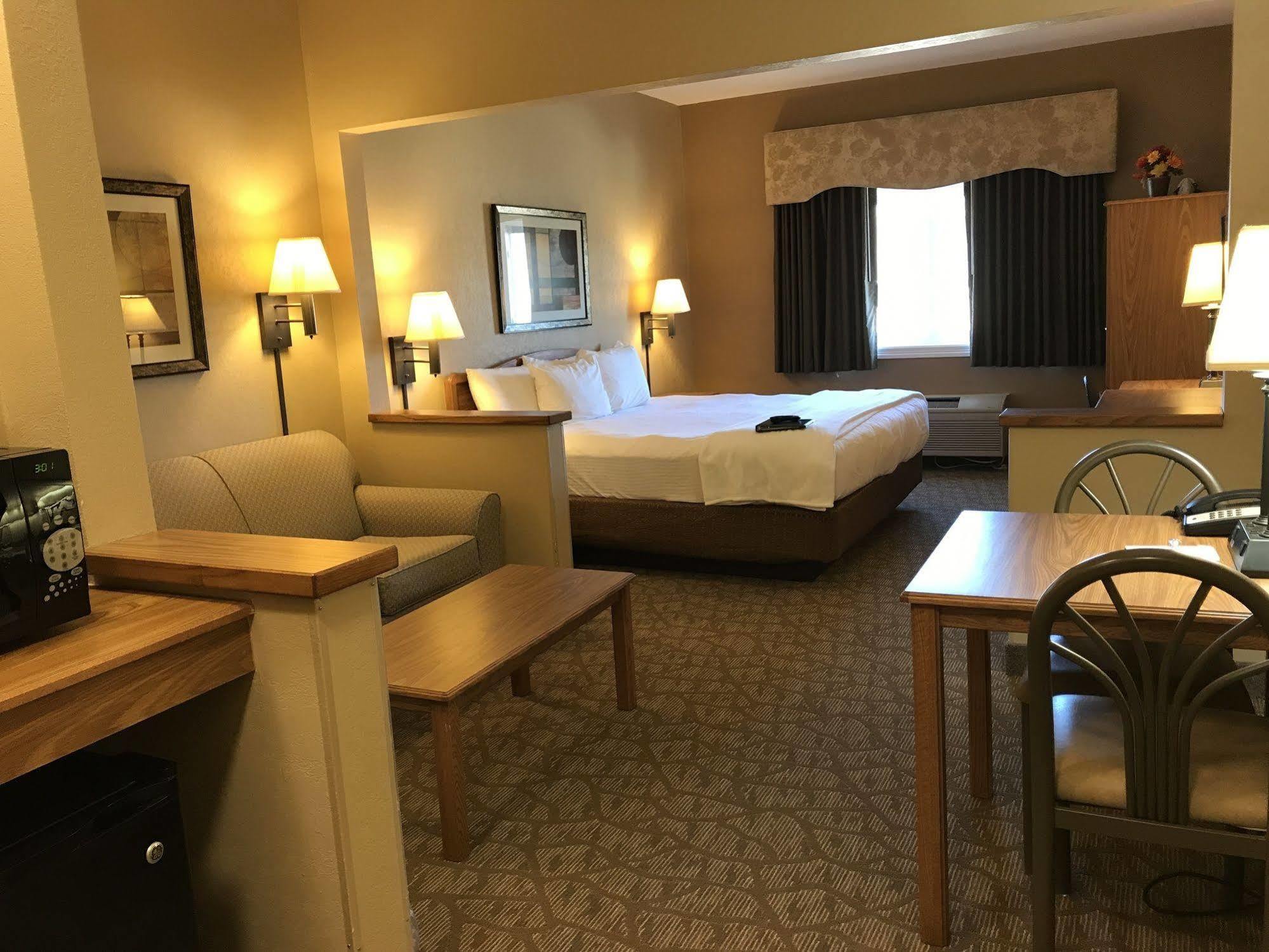 Everspring Suites Bismarck Esterno foto