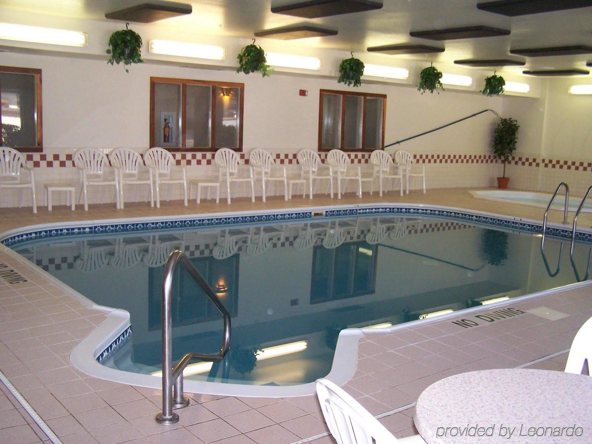 Everspring Suites Bismarck Esterno foto