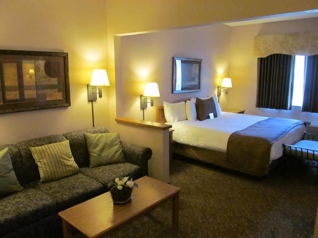 Everspring Suites Bismarck Esterno foto